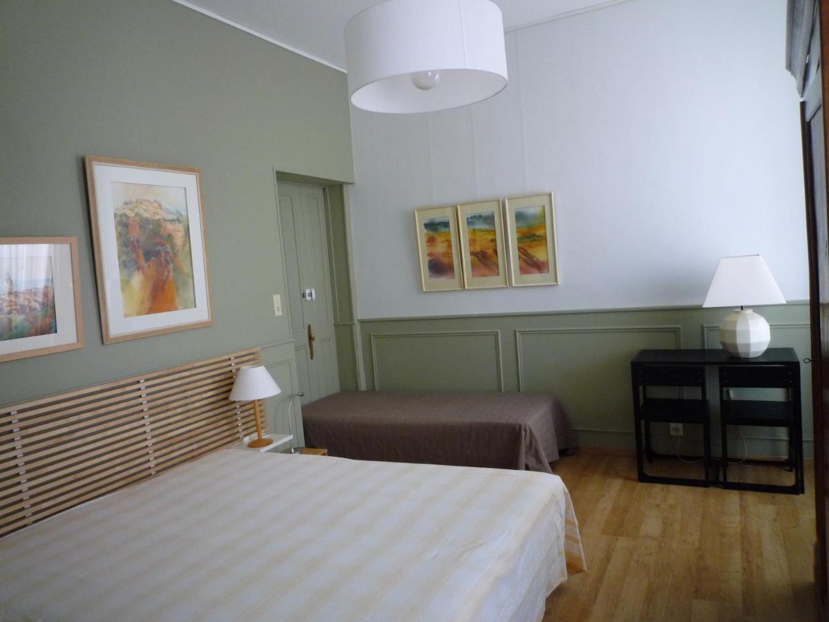 Appartement Avignon Centre Intra Muros Cour Exterieure Parking Prive Gratuit Eksteriør billede
