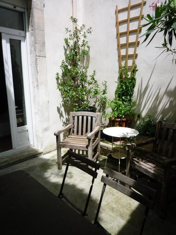 Appartement Avignon Centre Intra Muros Cour Exterieure Parking Prive Gratuit Eksteriør billede